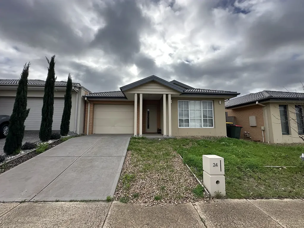Spacious 4-Bedroom Family Home in a Convenient Truganina Location