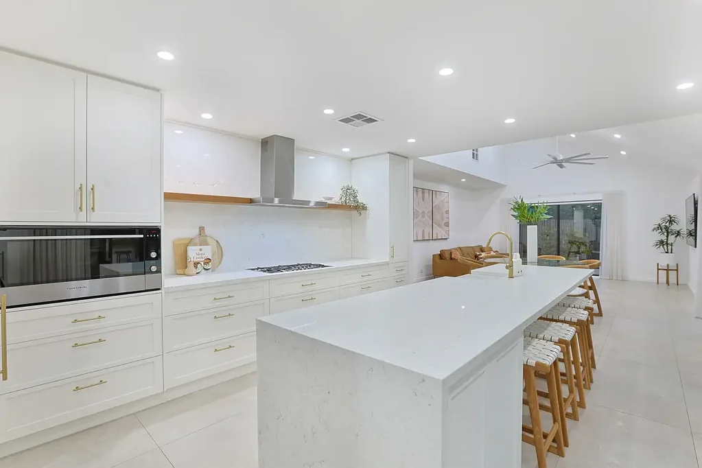 Mildura 4 Bedroom Grand Family Sanctuary with Unmatched Comfort & Class