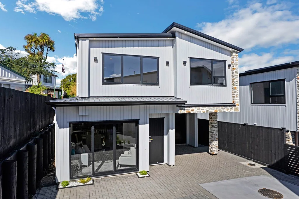 Blockhouse Bay 4Kwarto Brand New. Packed with Value.