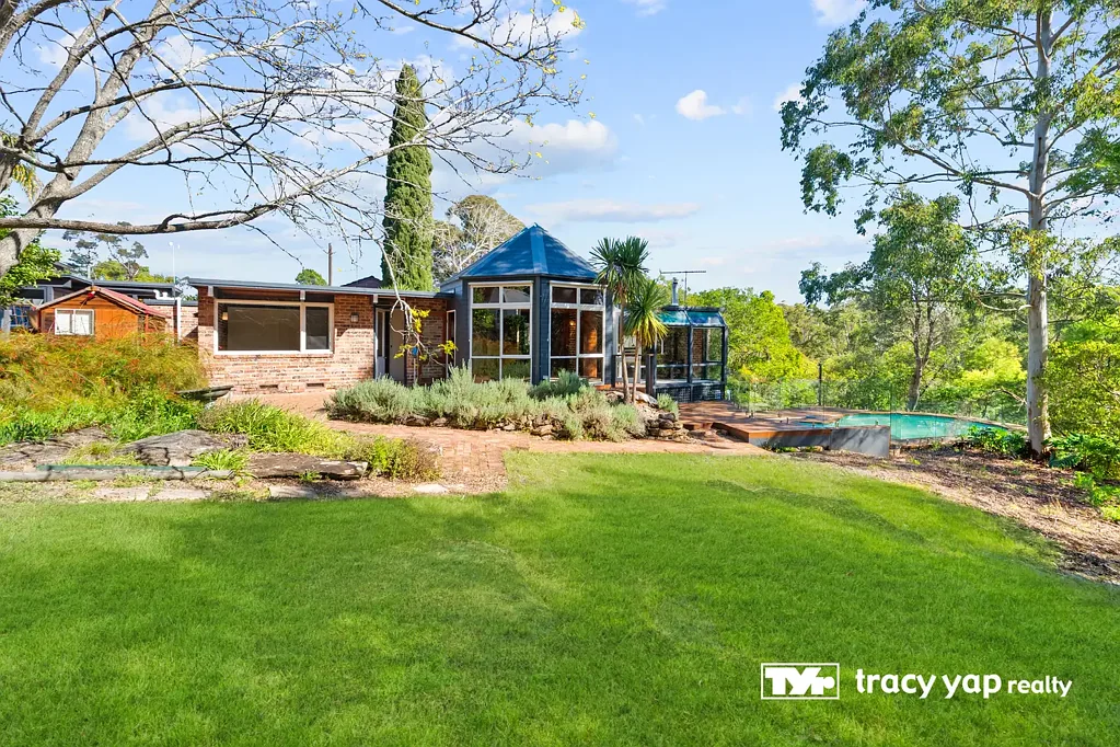 Private Family Sanctuary Backing onto Avondale Golf Course