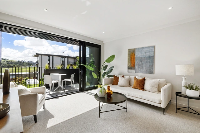 15B Windlass Street, Long Bay, North Shore City