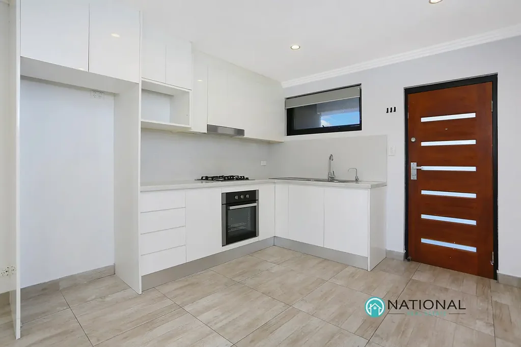 Modern 3 Bedroom Granny Flat with Spacious Backyard