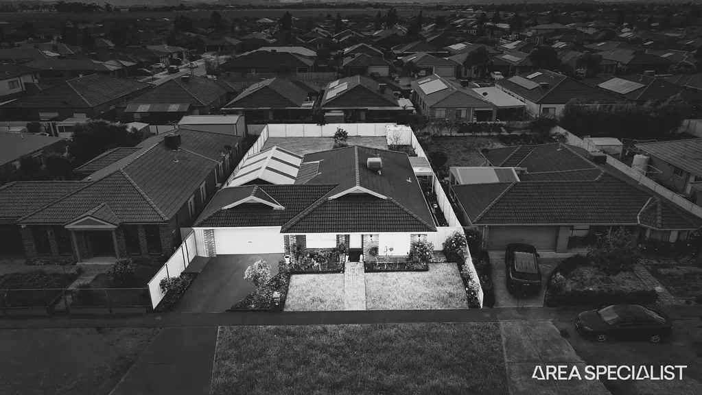 48 Scarborough Crescent, Harkness, VIC 3337