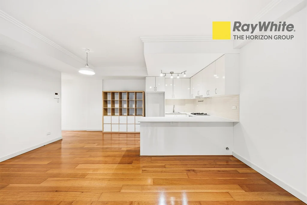 Inner city vibrancy retreat apartment in convenient location For Rent NOW!!