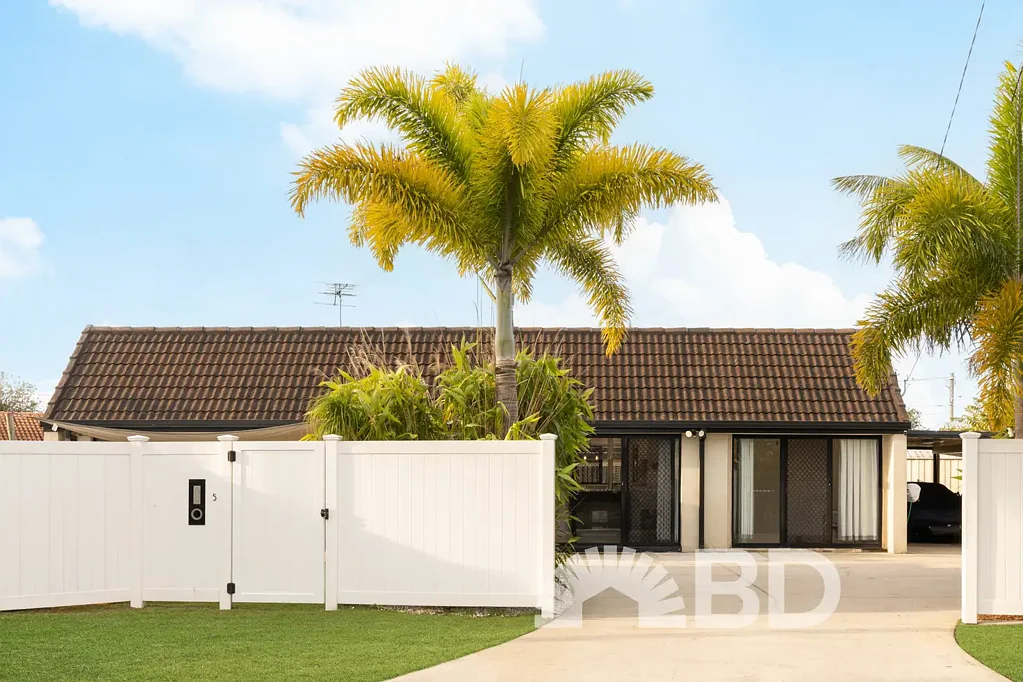 5 Shiraz Court, Kippa-Ring, QLD 4021