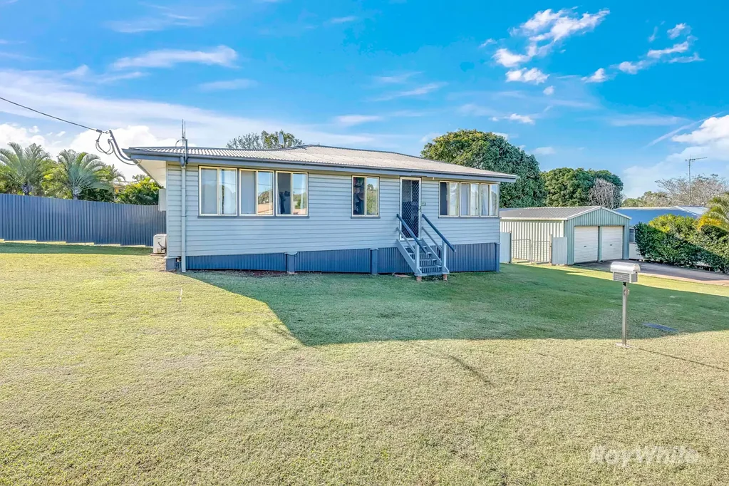 Gin Gin 4ਬੈੱਡਰੂਮ "Corner Block Charm with Modern Updates & Big Shed"