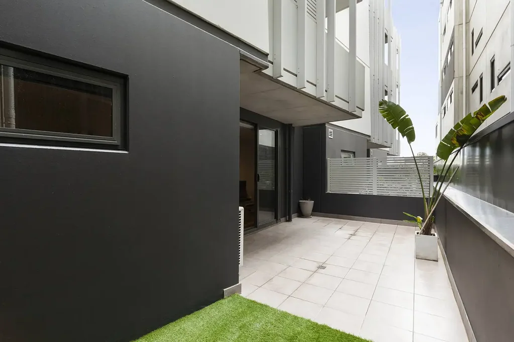 A brilliant 1 bed ground floor with a massive garden to enjoy!