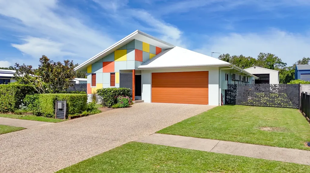 Mission Beach 4房  Quality Builders Home Walking Distance to the Beach !