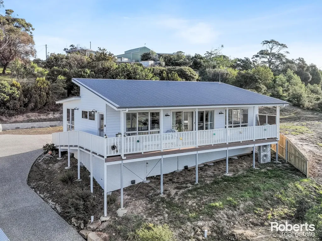 10 Sweet Pea Court, Coles Bay, TAS 7215