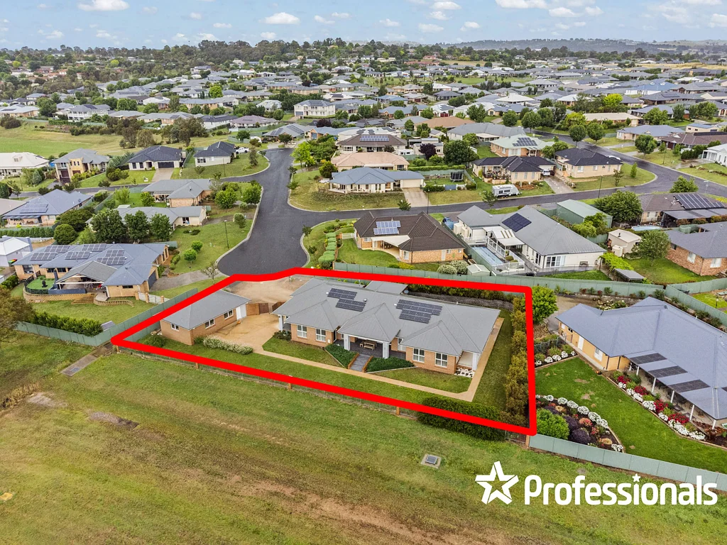 9 Quinn Court, Llanarth, NSW 2795