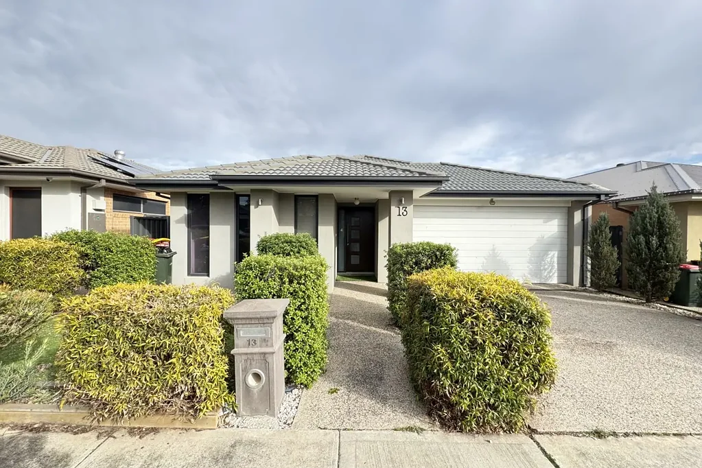 Comfort, Space & Location – Your Tarneit Family Home