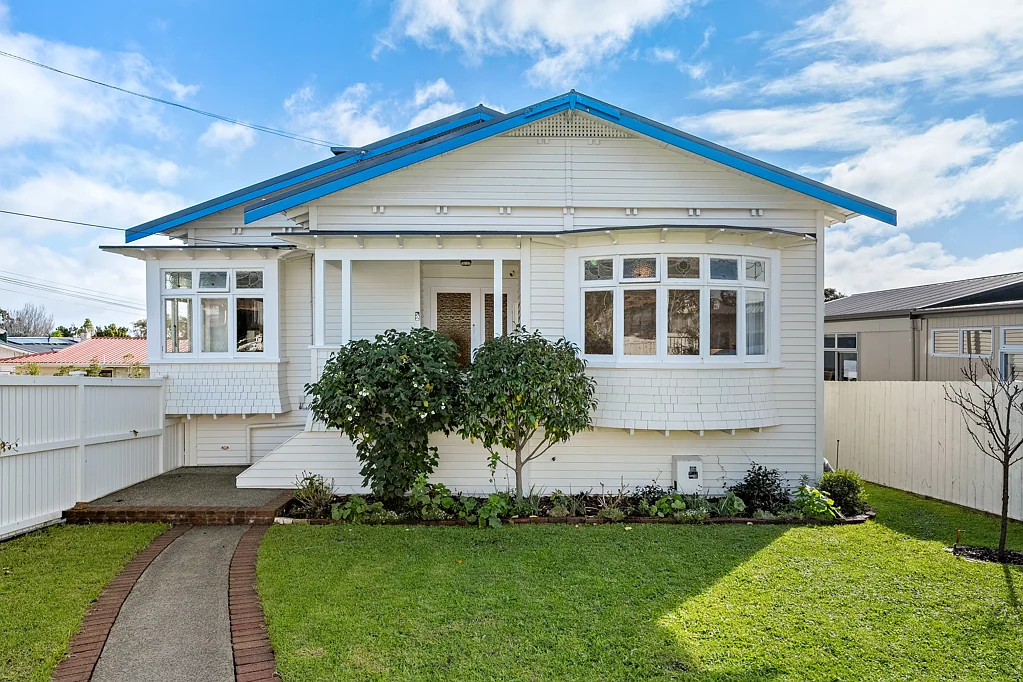 2 Seaview Terrace, Mount Albert, Auckland City, Auckland