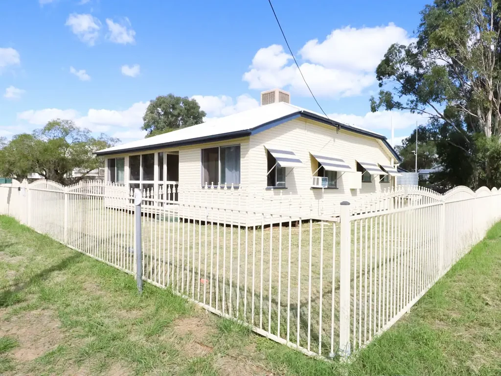 12 Bowen Street, Roma, QLD 4455