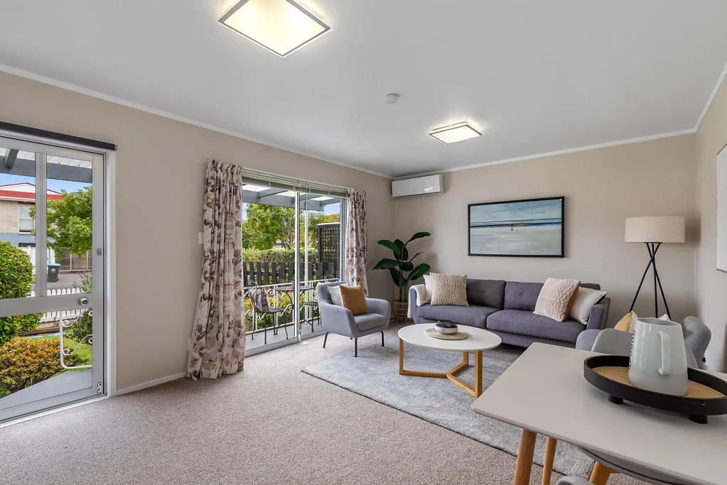 17 Newcastle Terrace, Mount Albert, Auckland City, Auckland