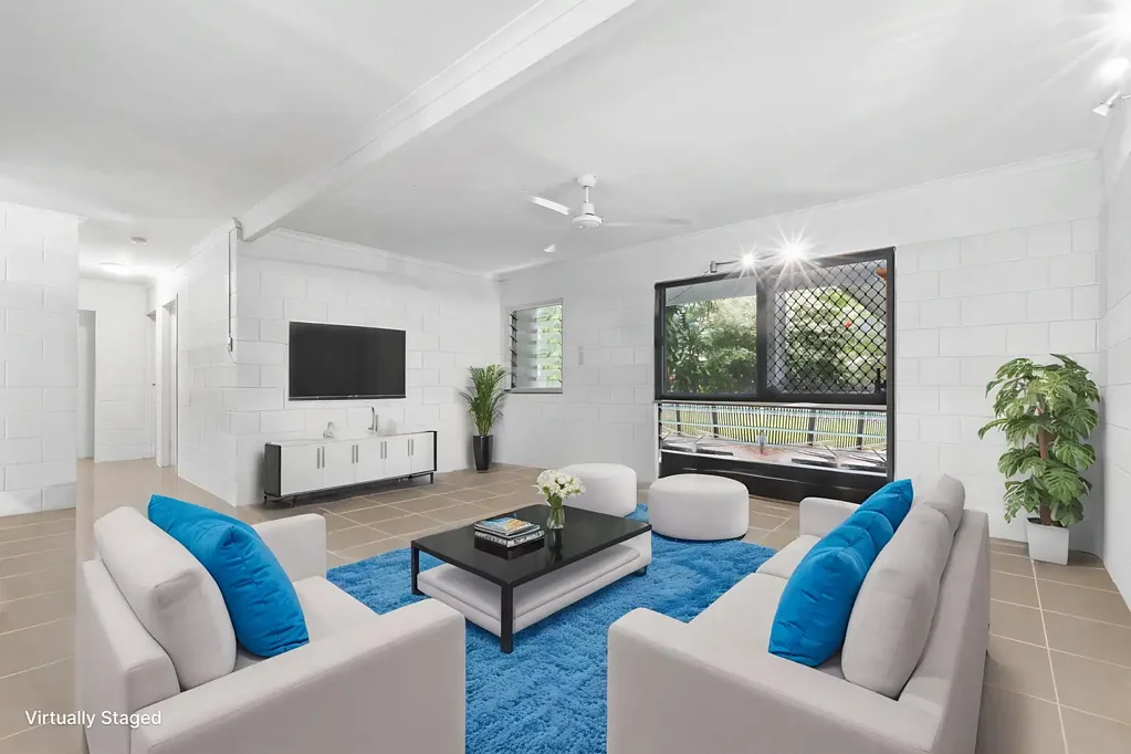 White Rock 4कमरा Spacious Family Entertainer with Poolside Vibes!