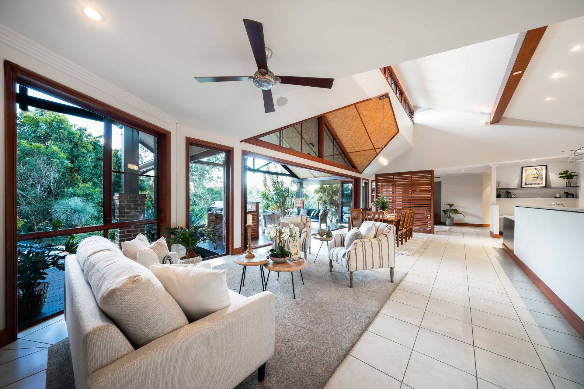 5 WARWICK LANE, SAMFORD VALLEY QLD 4520, 0 chambres, 0 salles de bain, House