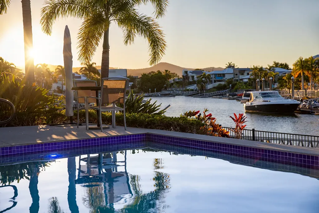 Helensvale 5Phòng ngủ DESIGNED FOR LIVING | NORTH-FACING WATERFRONT
