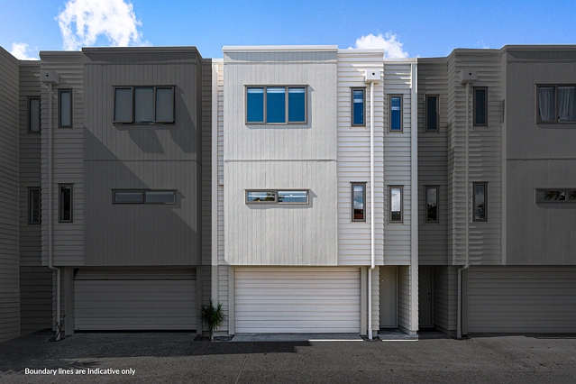 47/21 Hunters Park Drive, Three Kings, Auckland City