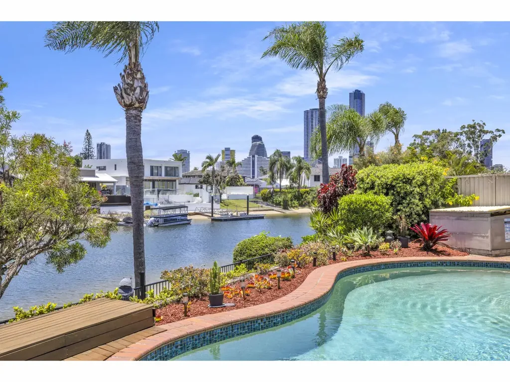 Fully Furnished Option $2,000 per week