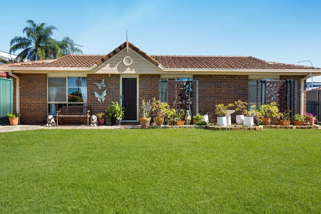 9 Pitt Court, Crestmead, QLD 4132