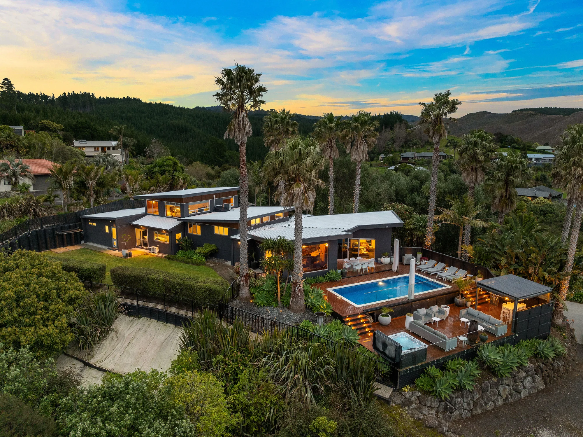 Whangamata 4Kwarto Resort Style Living, Designed to Entertain