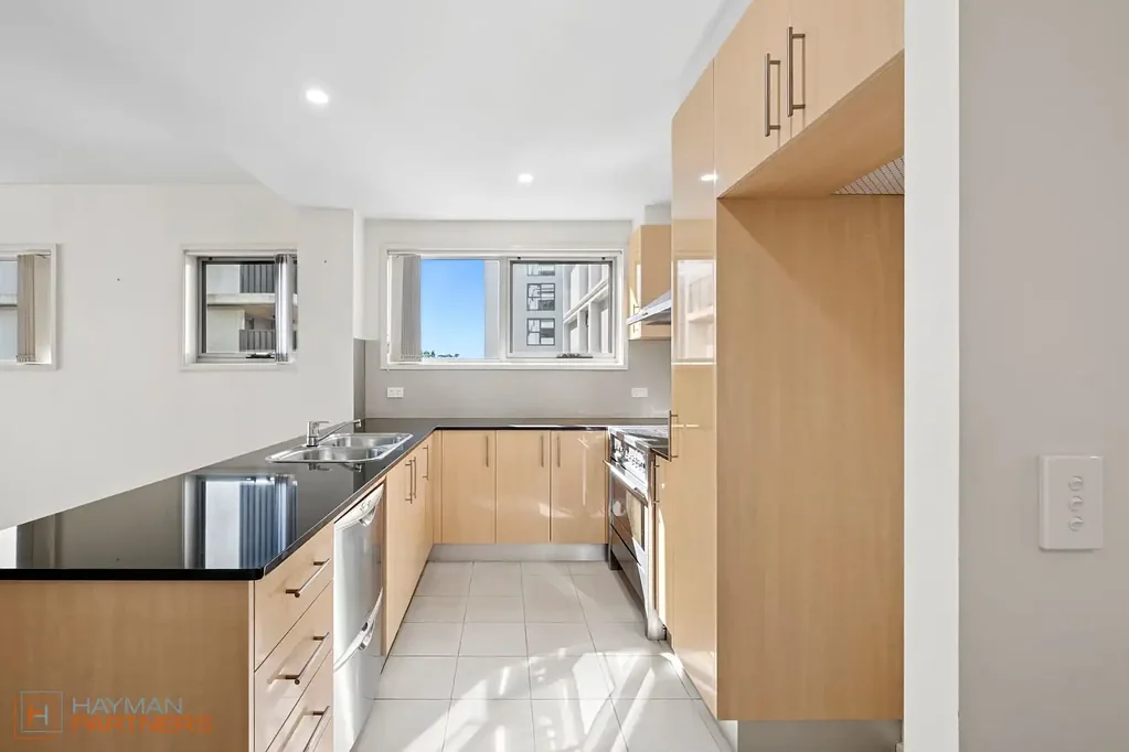 Turner 2 Bedroom 97m2 Corner Apartment Overlooking Trees!