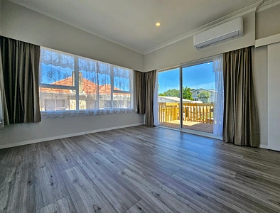 This fully renovated traditional house you always dream of in the heart of the Hillpark community.