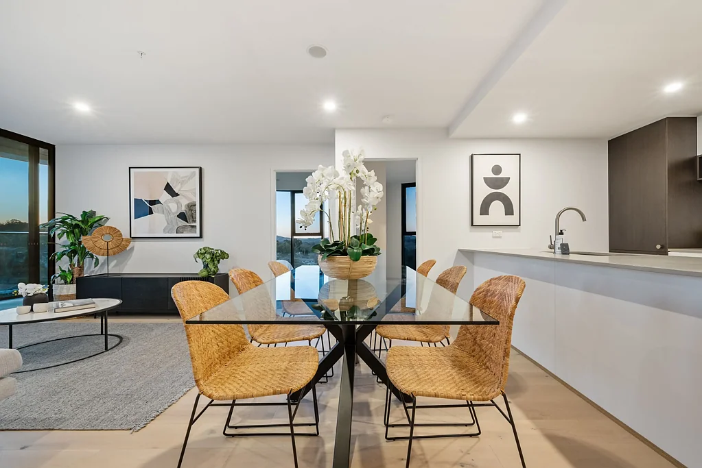Phillip 3chambre Welcome to Woden. Revamped.