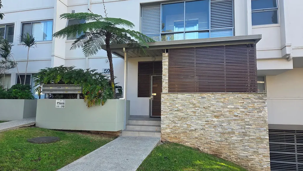 Beautiful 2-Bedroom Ground Floor Unit in the Heart of Town