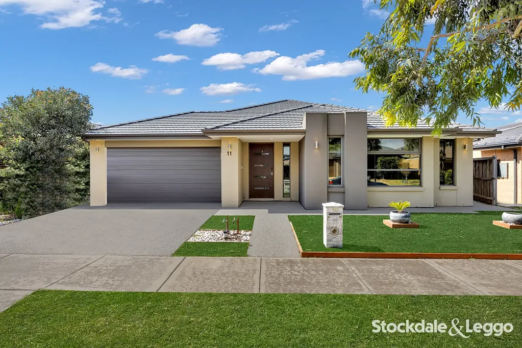 4 BEDROOM + Theater + Study FAMILY HOME FOR RENT IN WEIR VIEWS !!!