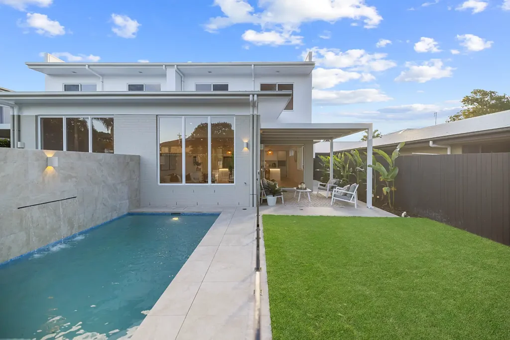 Maroochydore 4 Bedroom Stylish and Near the Beach. Yes please!