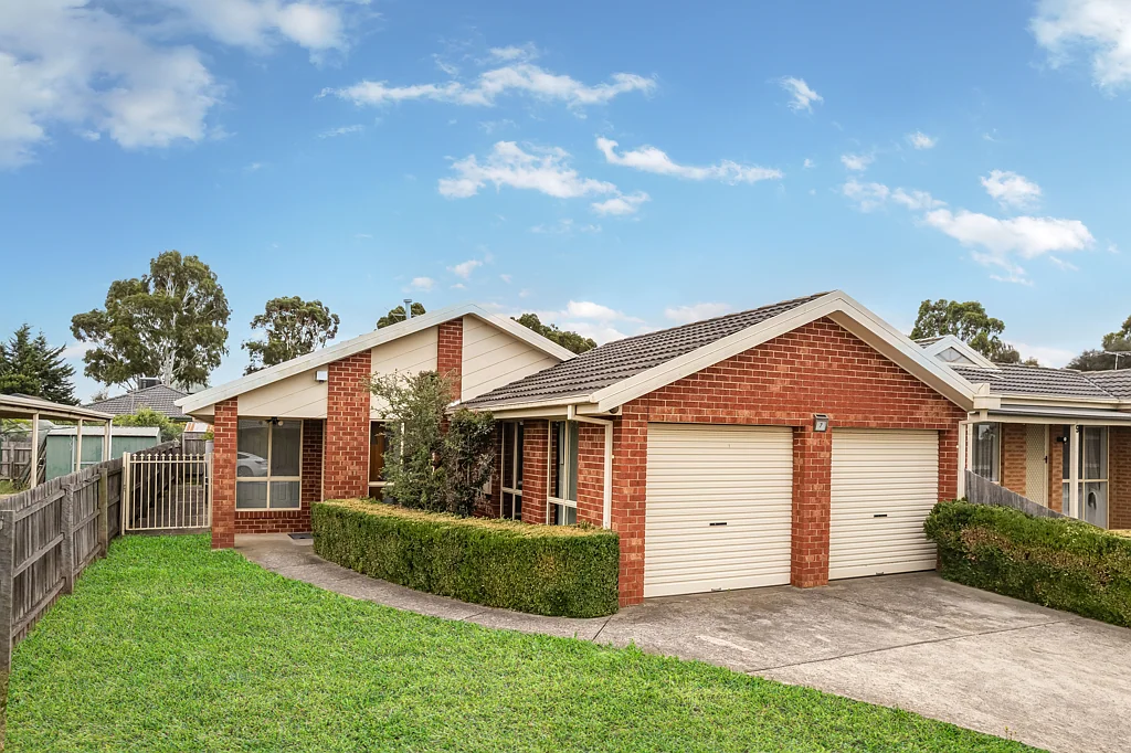 7 McConnell Crescent, Roxburgh Park, VIC 3064