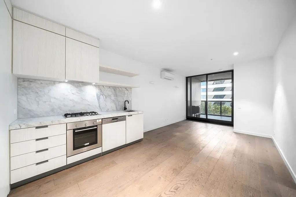 TWO BEDROOM ONE BATHROOM APARTMENT IN NORTH MELBOURNE