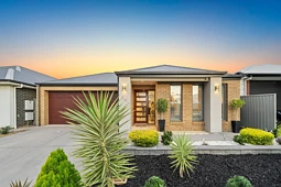 16 Oliphant Road, Seaford Heights