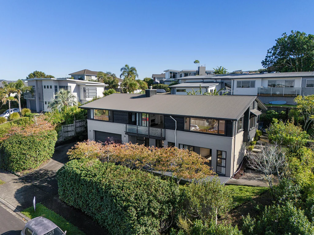 Orewa 4Kwarto Versatile - Spacious - Solid Concrete Construction