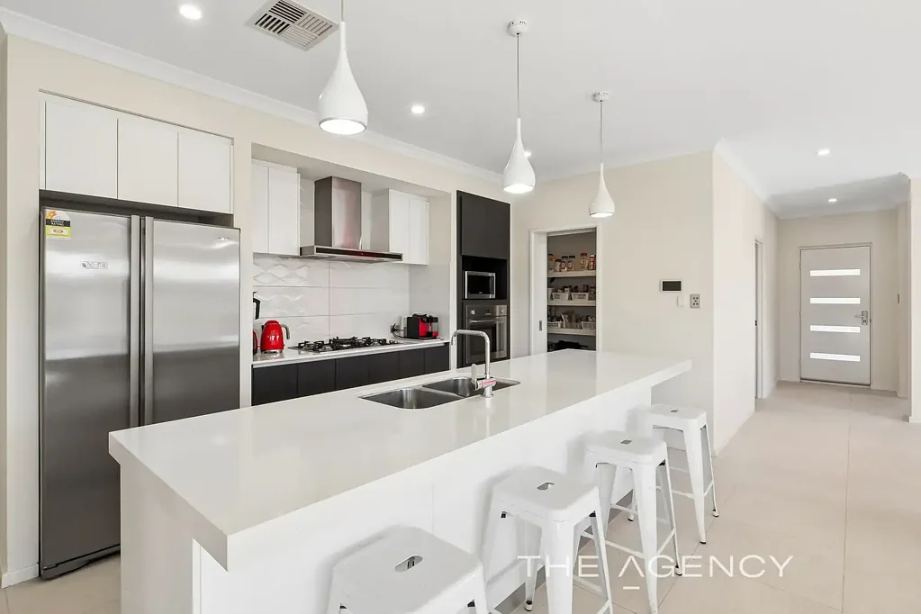 Aveley 5ห้องนอน Spacious Living in the Heart of Aveley Ready to Move In