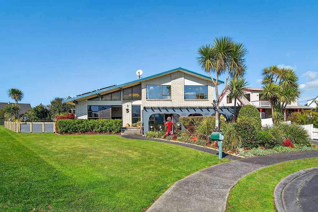 Te Aroha 3房  The perfect family haven with stunning views