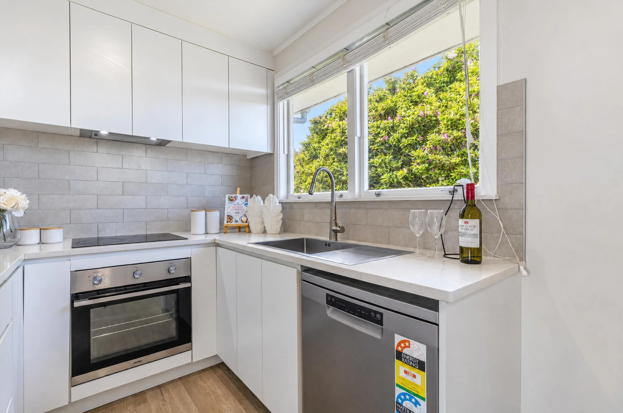 2/13A Frost Road, Mount Roskill, photo 4
