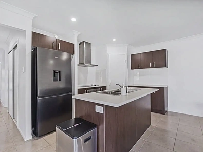 115 Lakeside Crescent, Ningi, QLD 4511, 4 chambres, 2 salles de bain, House