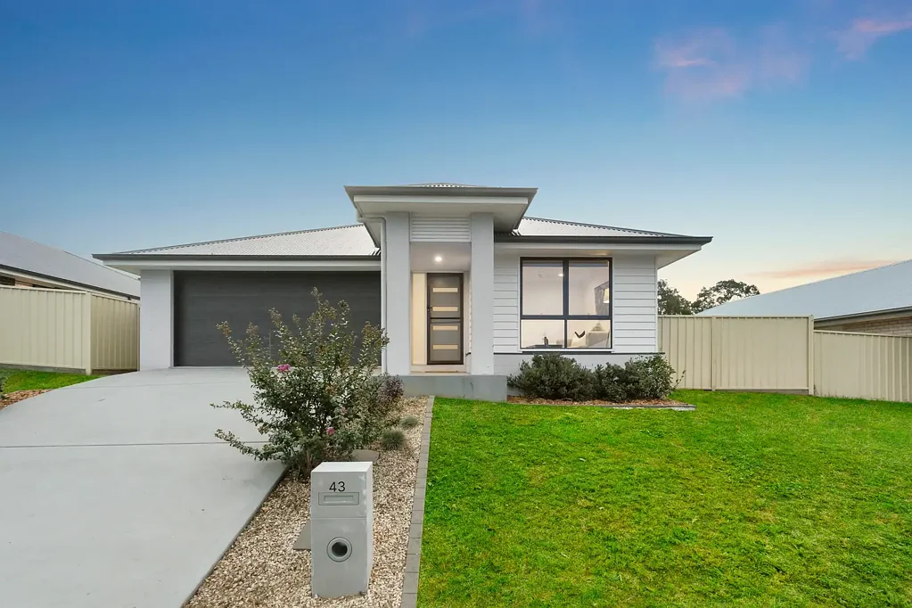 43 Turnberry Avenue, Cessnock, NSW 2325