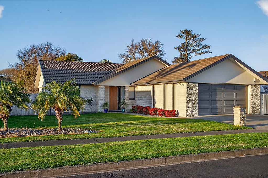 Lytton West 4房  Priced $53k below RV - buy it before they rent it!
