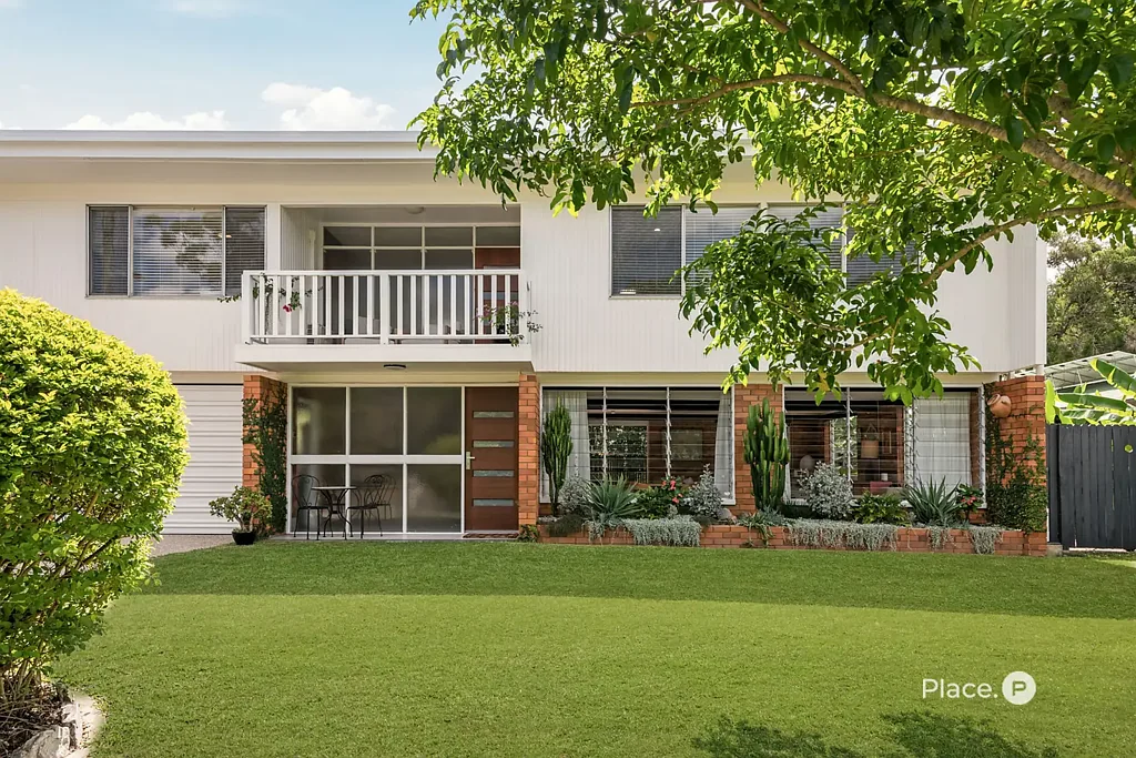 20 Lorna Street, Graceville, QLD 4075