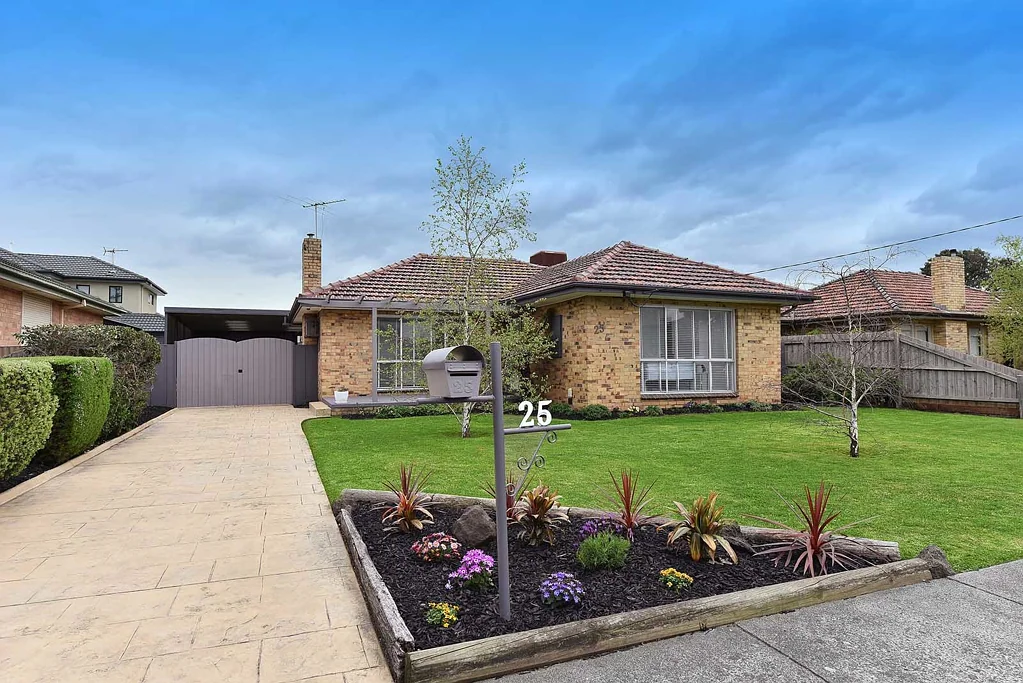 25 Darebin Boulevard, Reservoir, VIC 3073