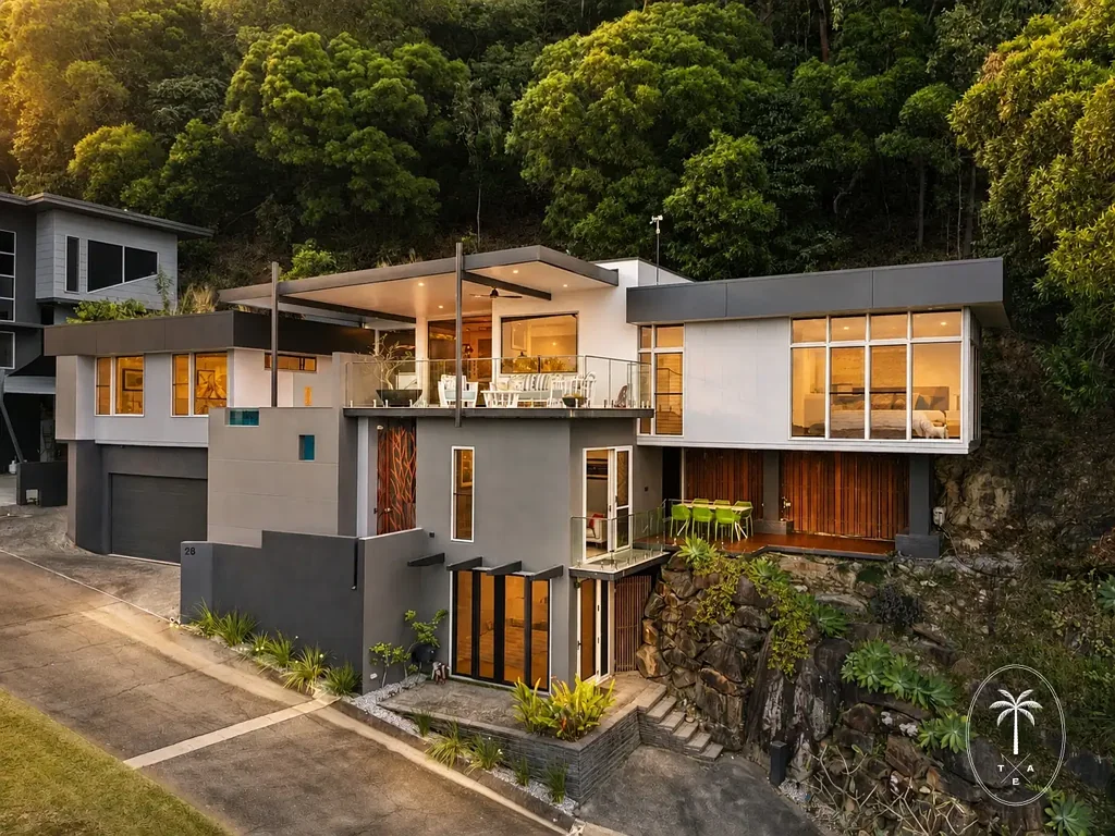 Palm Cove 5房  Elevated Luxury | Ocean Views | Palm Cove