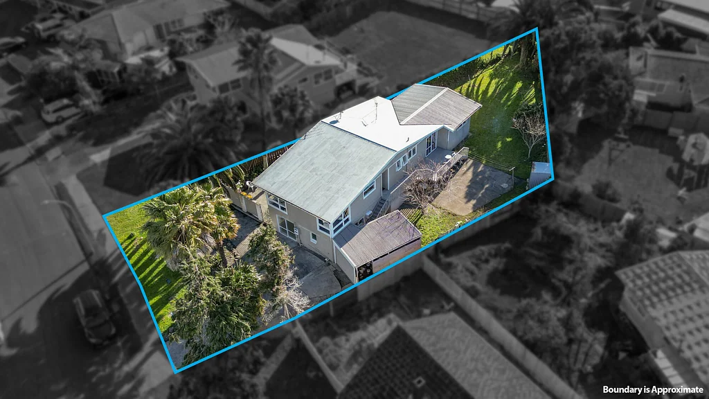 Pakuranga Heights 4 Bedroom Urgent Sale! Present All Offers!