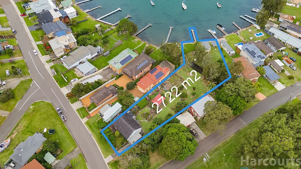 Sunshine 3 Bedroom Absolute Waterfront on Dual Lots with Private Jetty – Rare Lakeside Opportunity