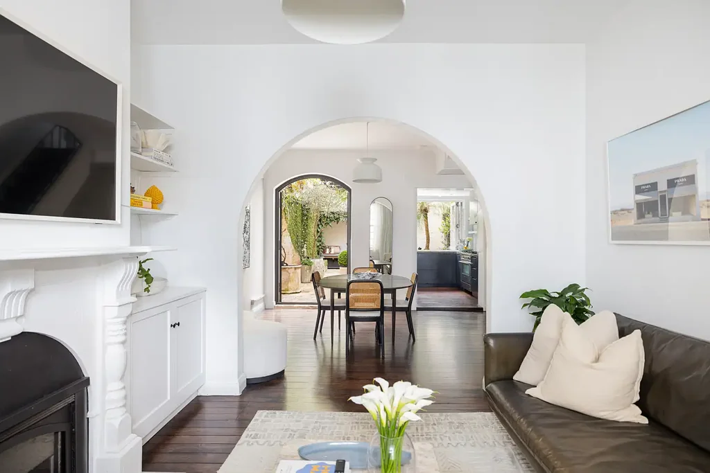 Paddington 2ห้องนอน Mediterranean-inspired terrace / north-facing courtyard