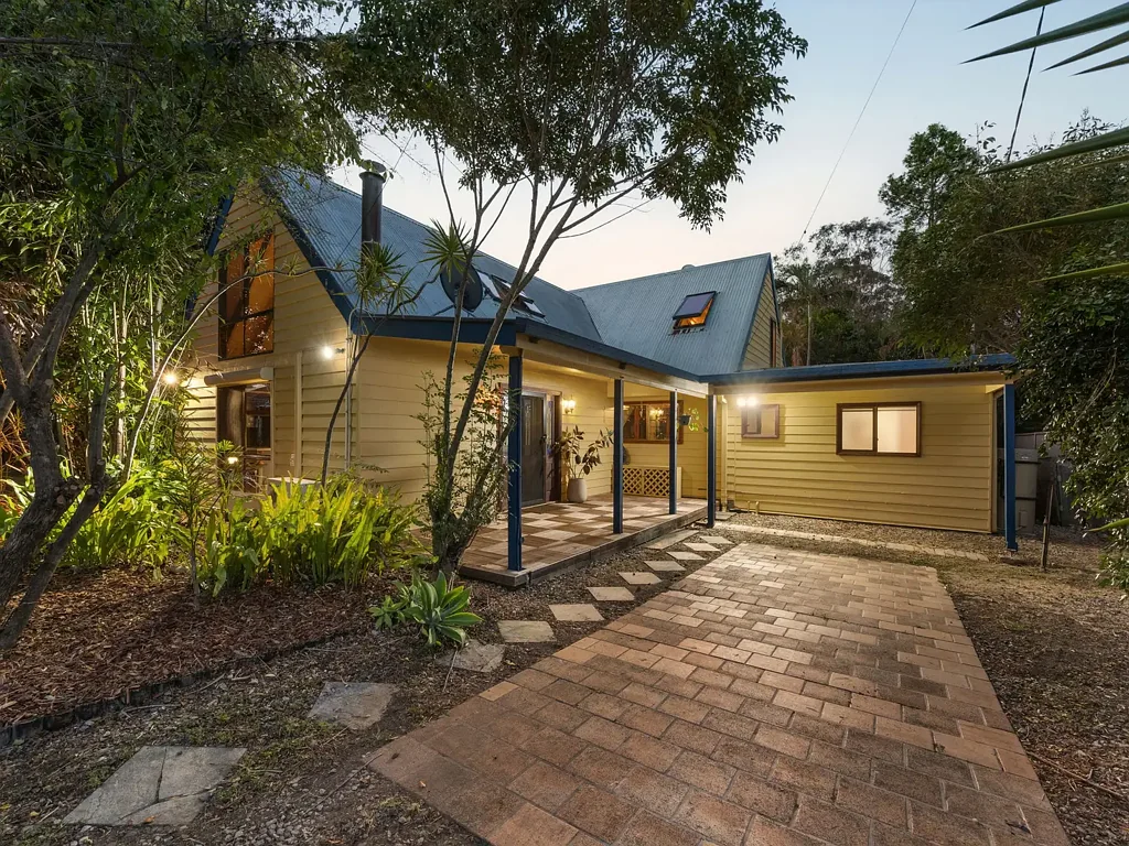 Redbank Plains 3Moenga Architecturally Designed Timber Retreat on 1,600m² with Pool