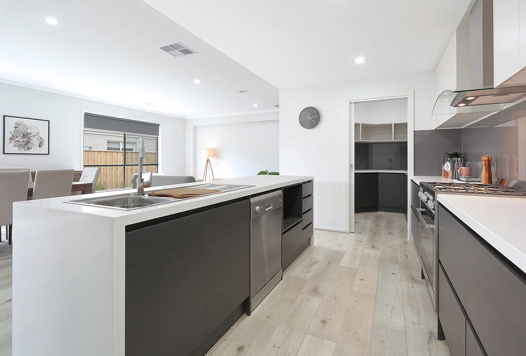 Beaconsfield 3部屋 Titled block and Fixed Pricing