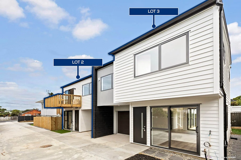 Te Atatu Peninsula 3chambre Easy Living  Wide Driveway + Garage